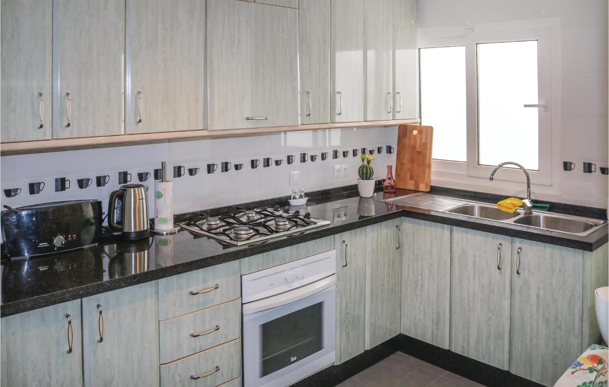 Apartament 4 Bedroom Stunning In *