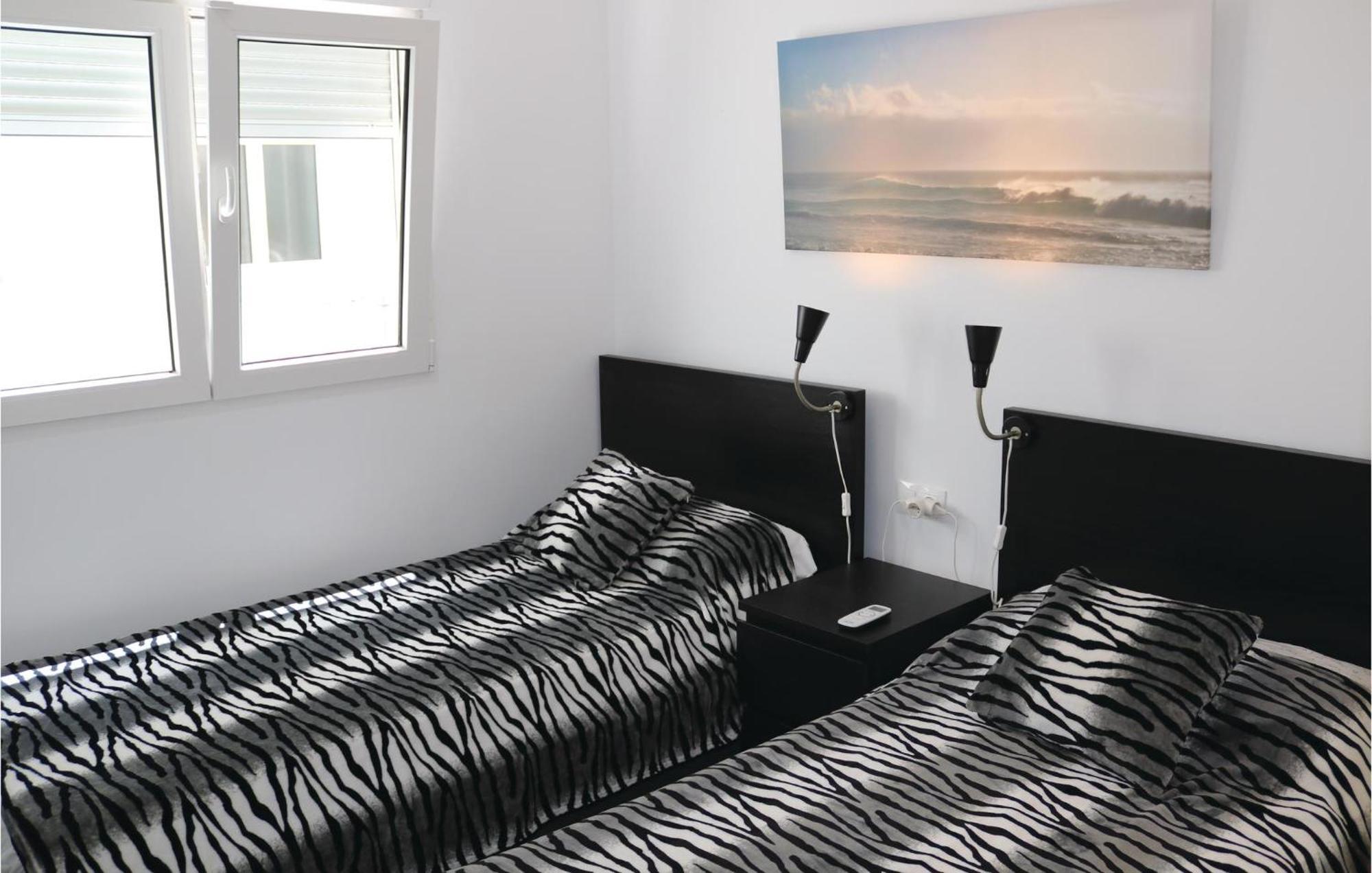 Apartamento 4 Bedroom Stunning In